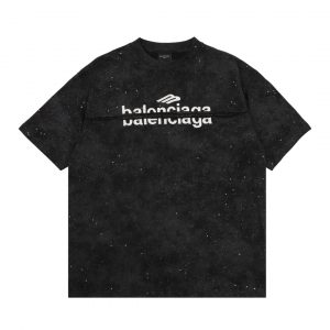 Distressed embroidered lettering T-shirt - L, Black