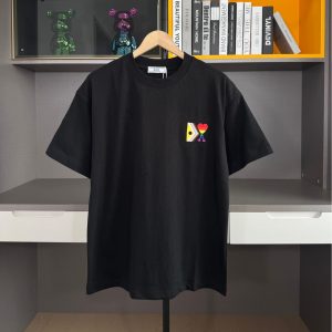 New Rainbow Heart Round Neck T-shirt - XXL, Black