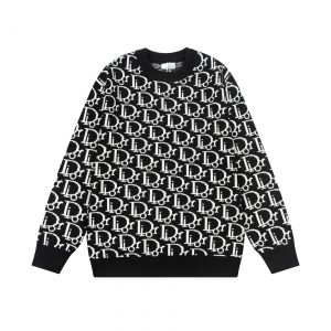 New High Quality Soft Sweater - S
