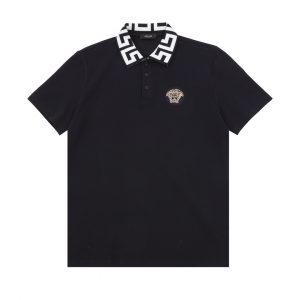 Polo shirt with portrait embroidery on chest
