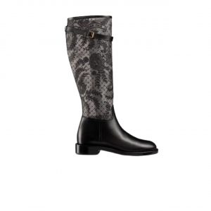 Valentino Garavani Rockstud Grainy Calfskin Ankle Boot Black 3W2S0P62Vce 0No - 37 Eu 6 Us 24 Cm 9 4 In
