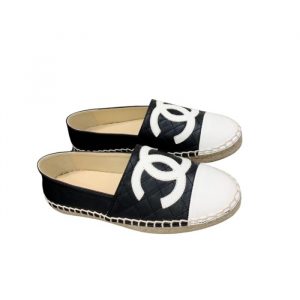 Chanel Cc Espadrilles Slip On White Black - 35 Eu 4 Us 23 Cm 9 In