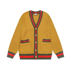 New High Quality Soft Sweater - M