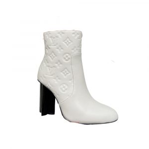 Valentino Garavani Uniqueform Calfskin Ankle Boot Black 1W2S0Cs0Mmd 0No