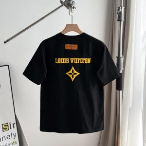 Yellow Four-Leaf Clover Foam Print T-Shirt - M, Black