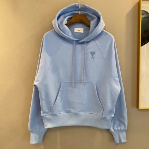 Heart Towel Embroidery Raglan Crewneck Sweatshirt - M, Sky blue