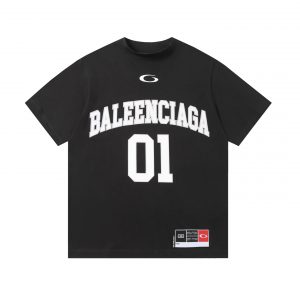 01 Lettering Distressed T-shirt - Black, M
