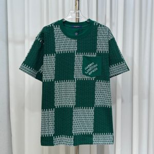 Threaded pocket print T-shirt